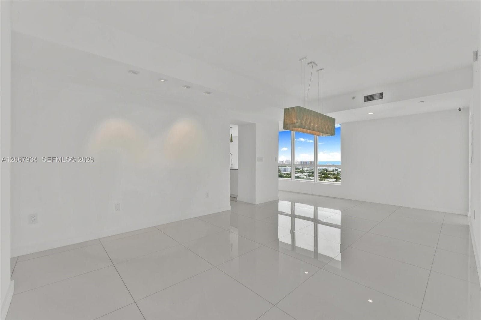 520 West Ave 2101 photo 5