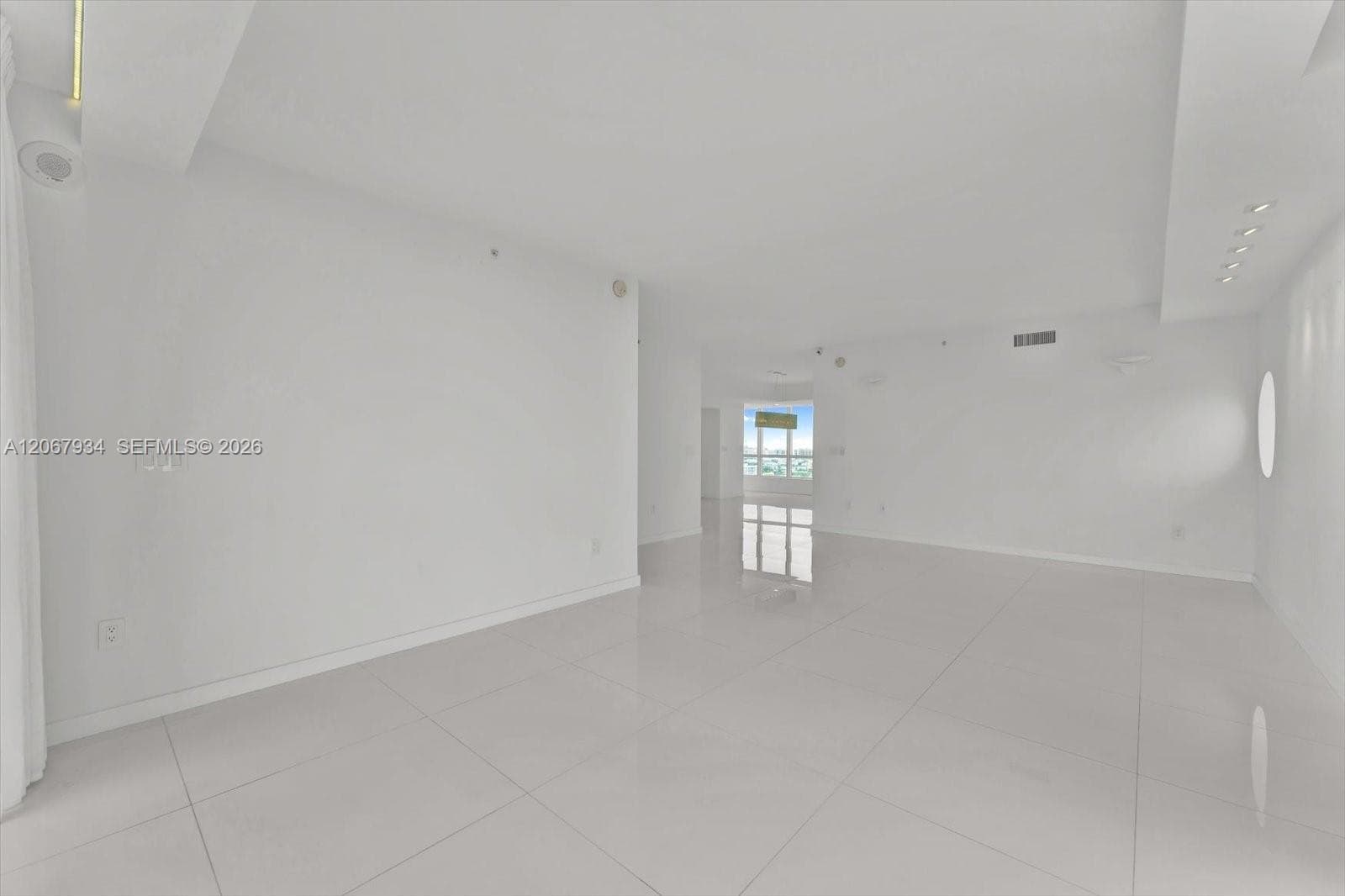 520 West Ave 2101 photo 10