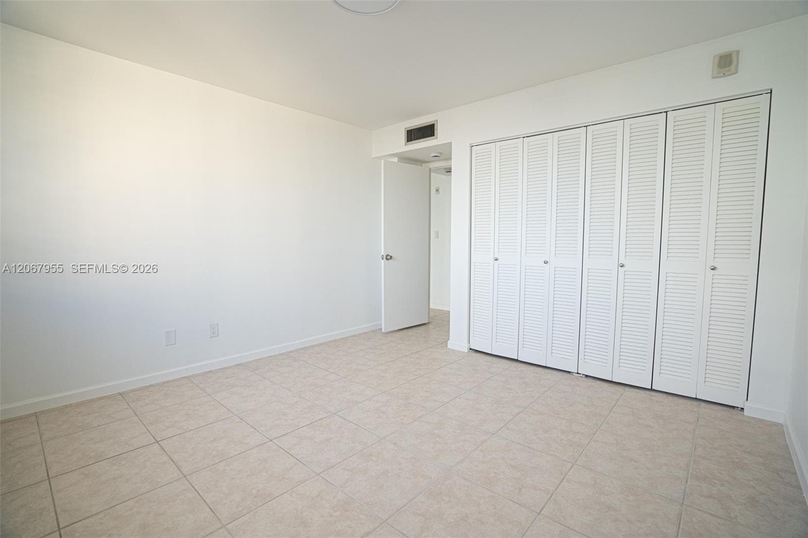 1849 S Ocean Dr 1509 photo 23
