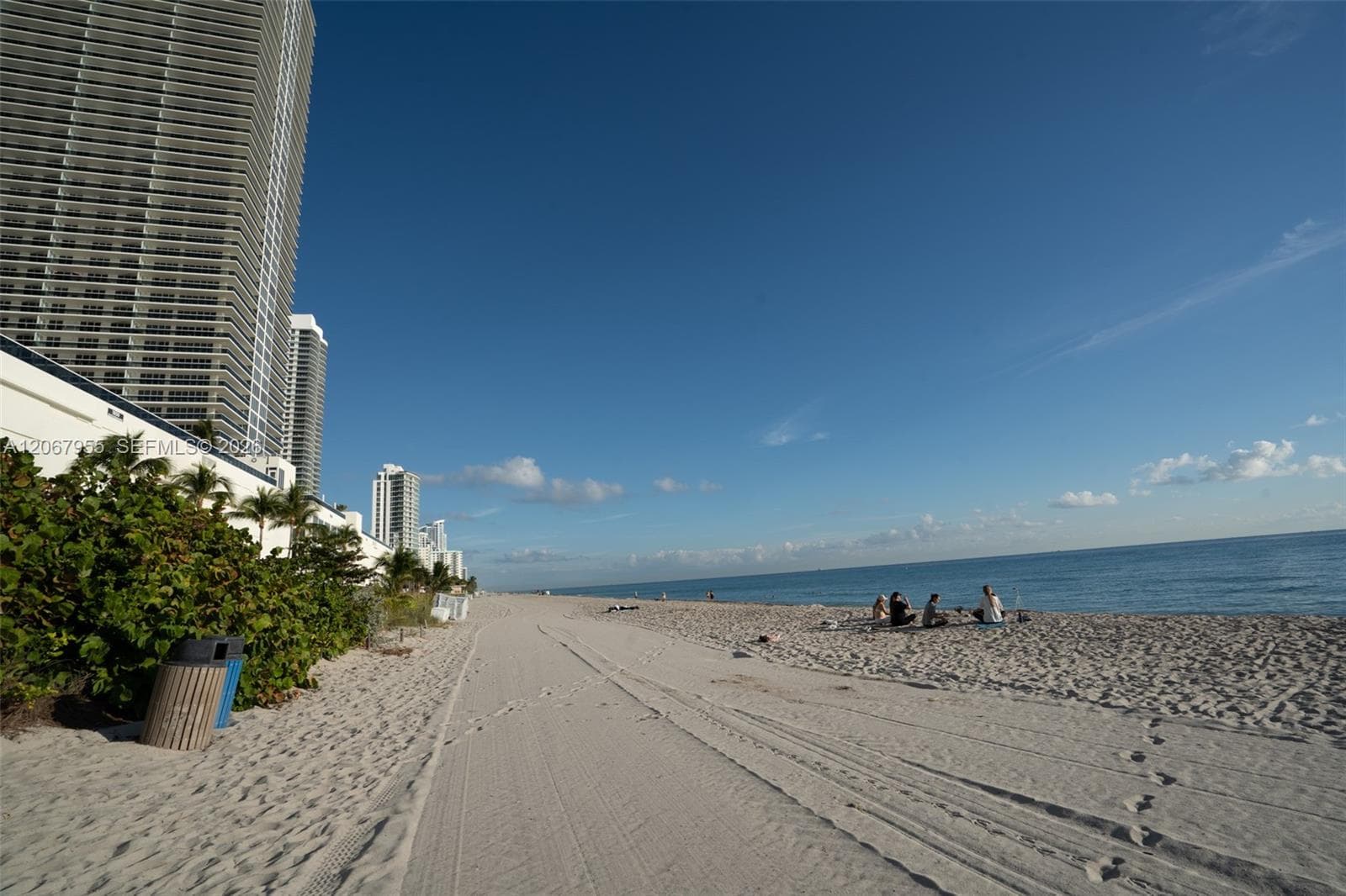 1849 S Ocean Dr 1509 photo 6