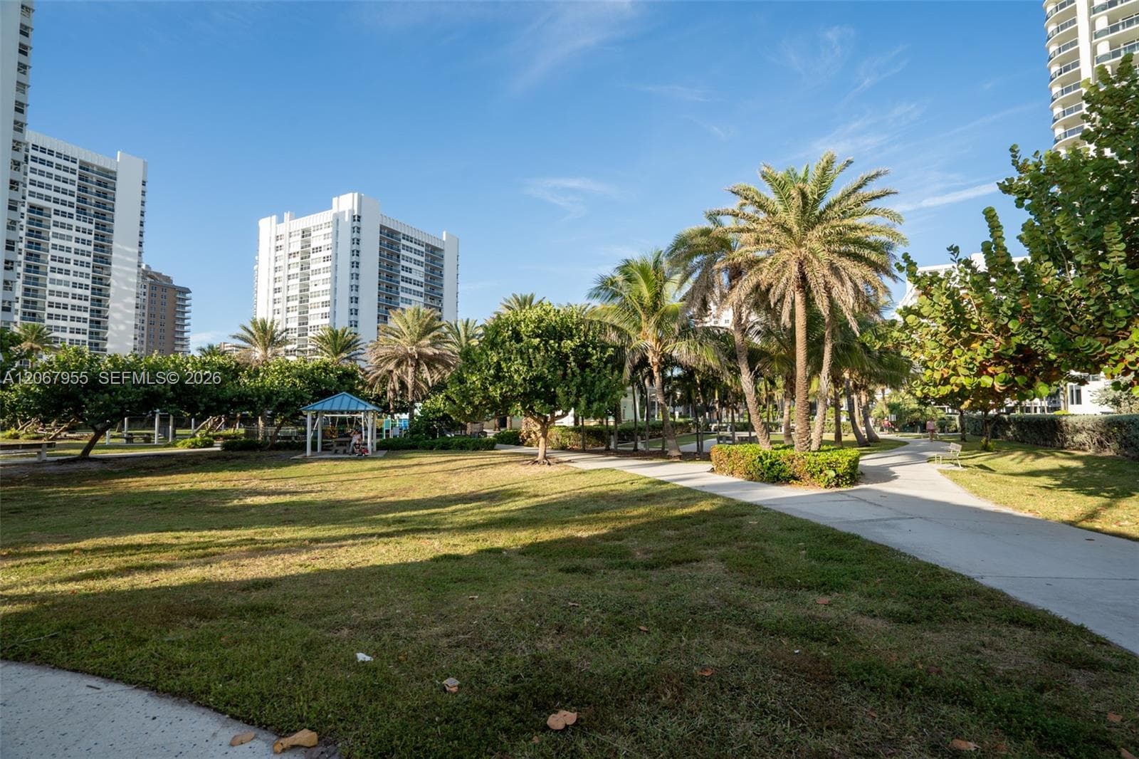 1849 S Ocean Dr 1509 photo 1