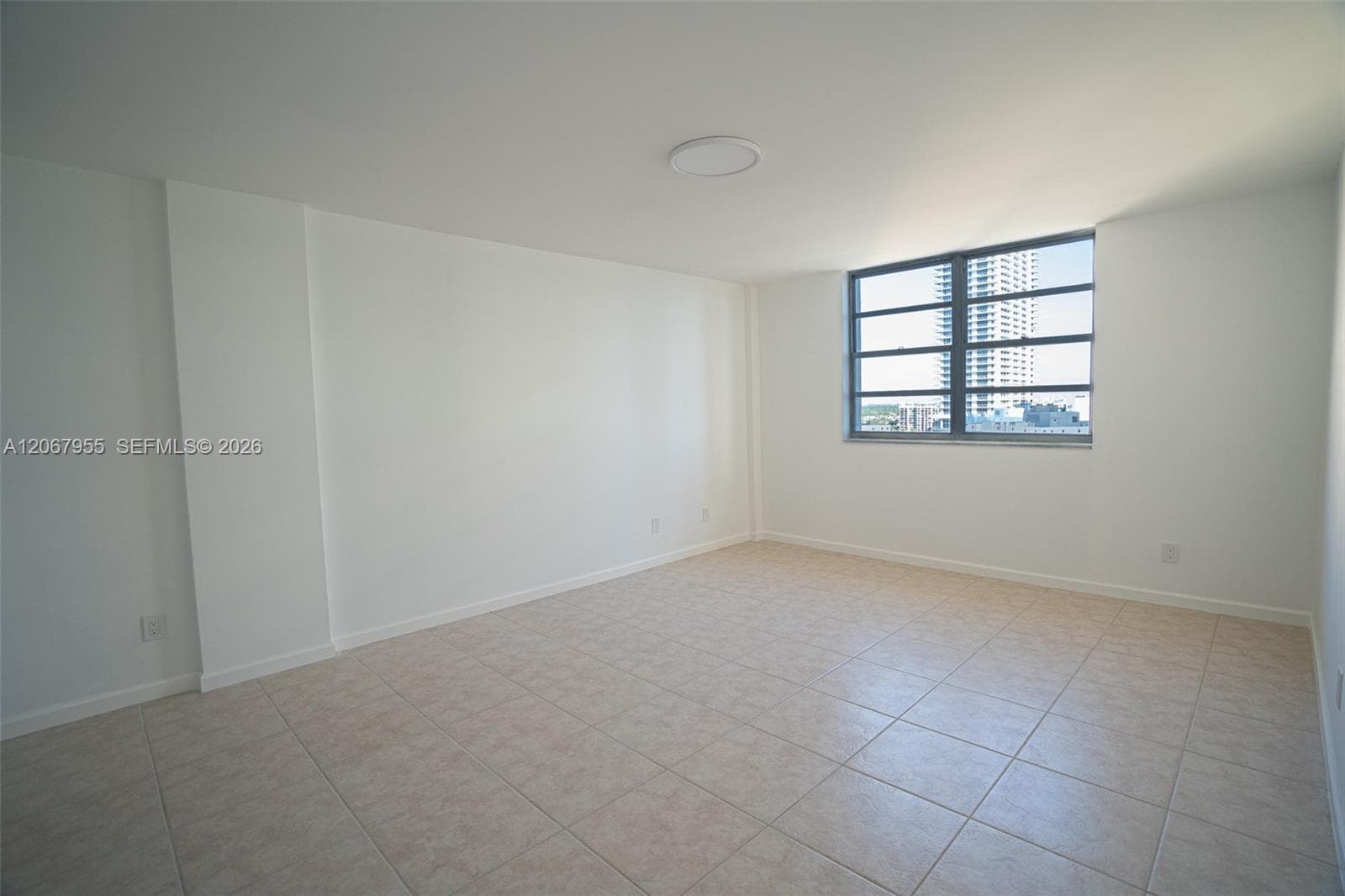 1849 S Ocean Dr 1509 photo 21