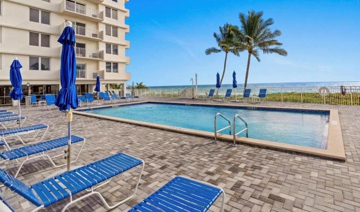 3221 S Ocean Boulevard 405 photo 16