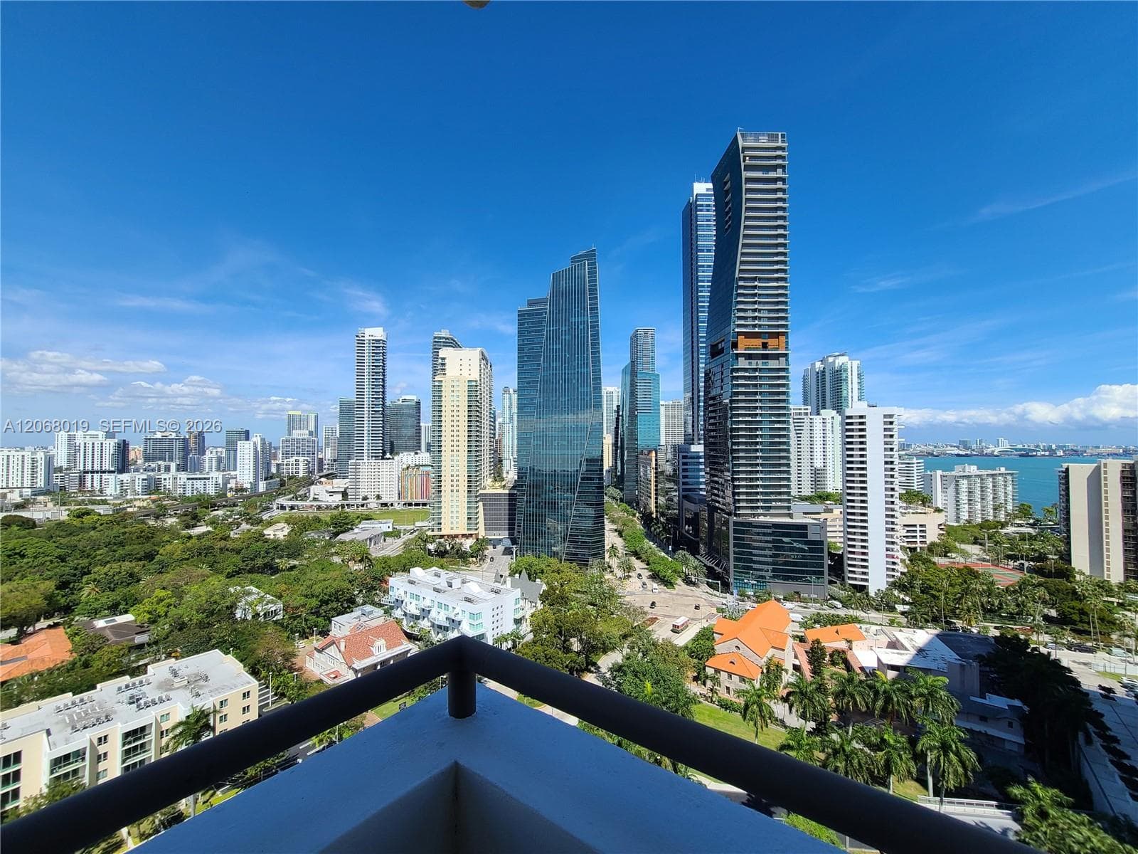 1581 Brickell Ave 2- Prking 1907 photo 5