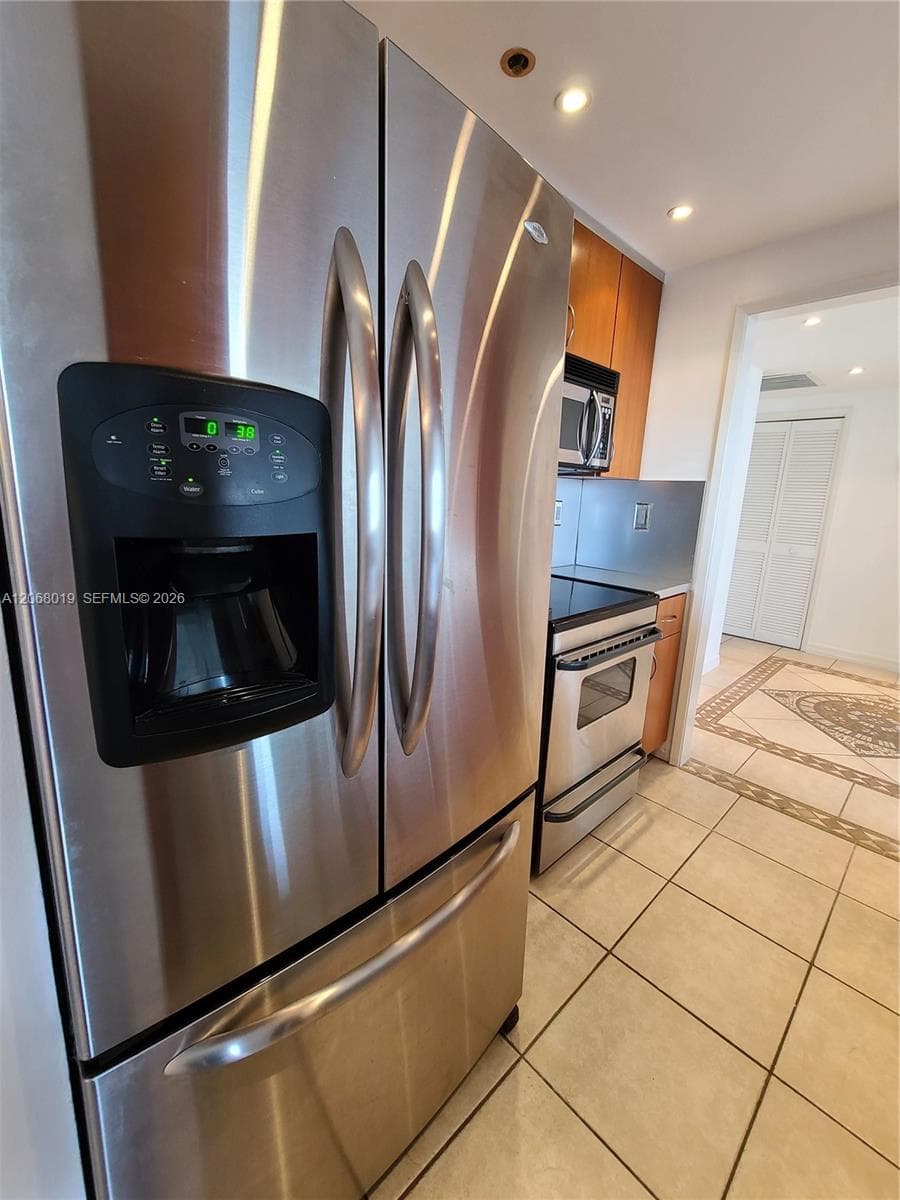 1581 Brickell Ave 2- Prking 1907 photo 14