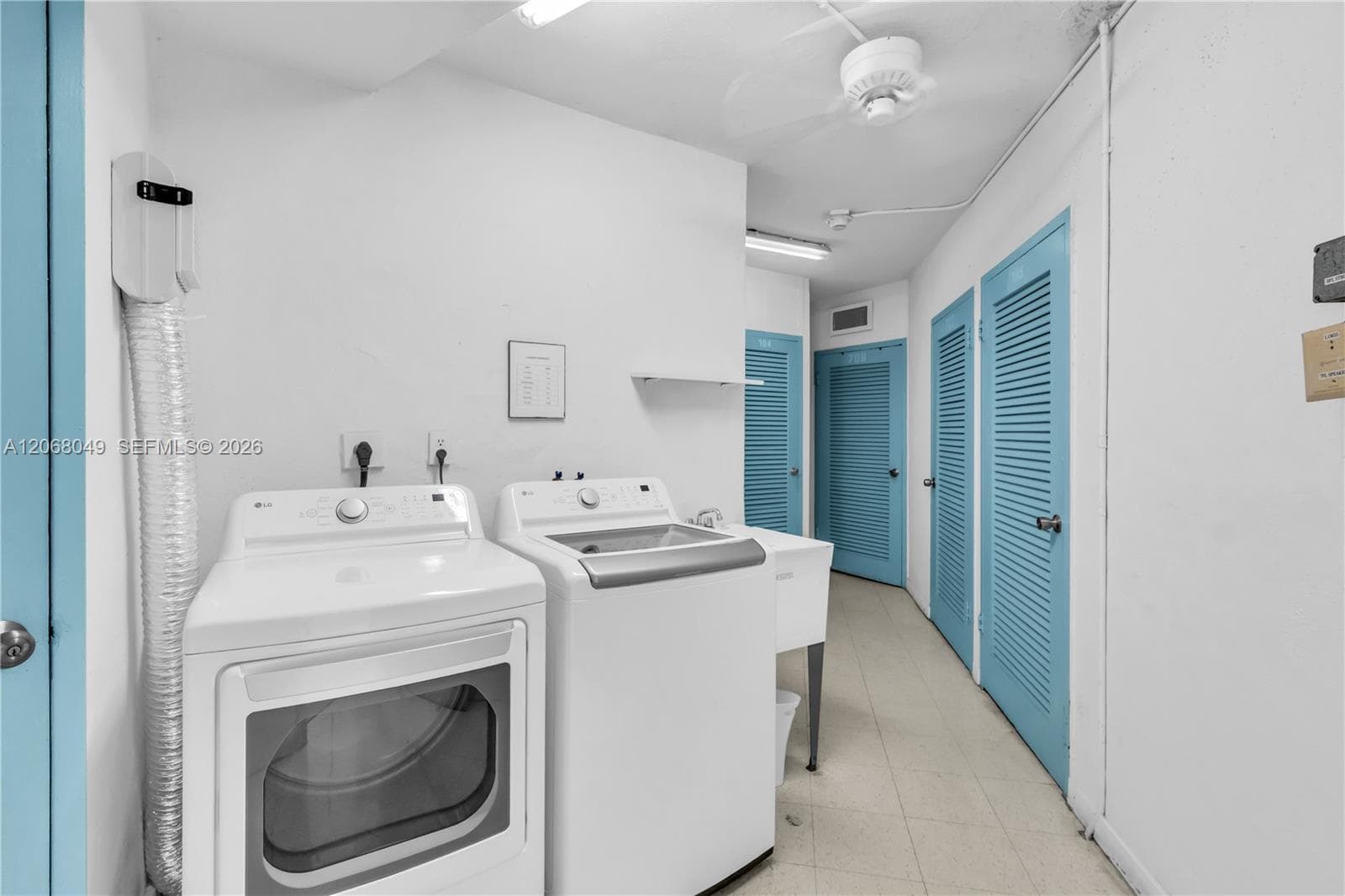 9101 E Bay Harbor Dr 706 photo 16