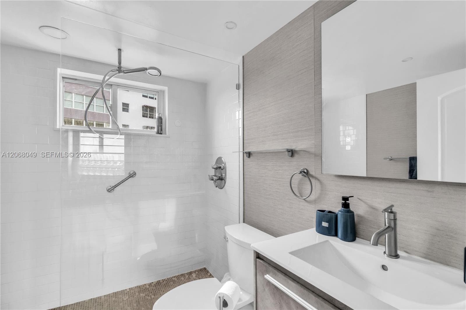 9101 E Bay Harbor Dr 706 photo 10