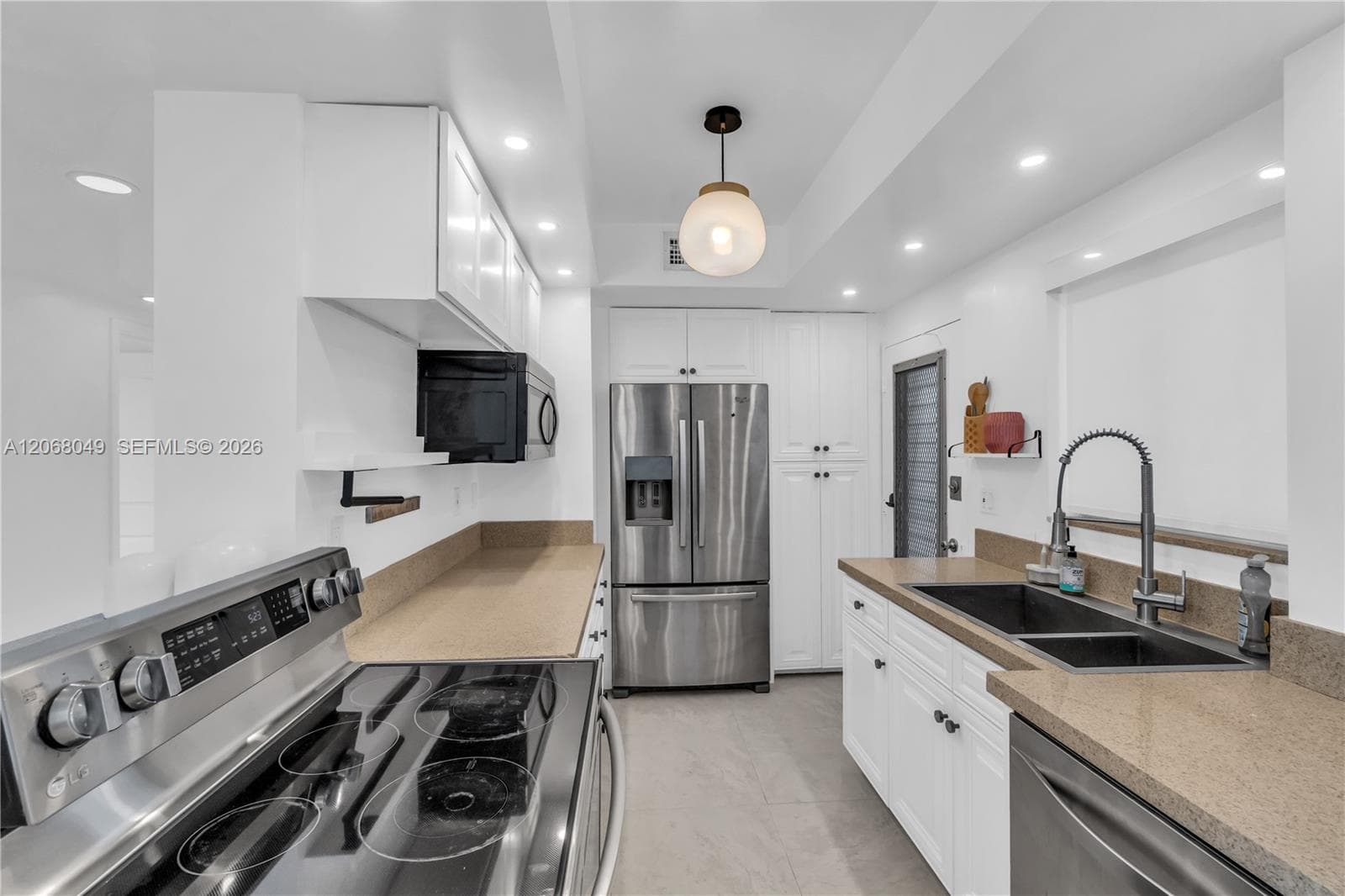 9101 E Bay Harbor Dr 706 photo 11