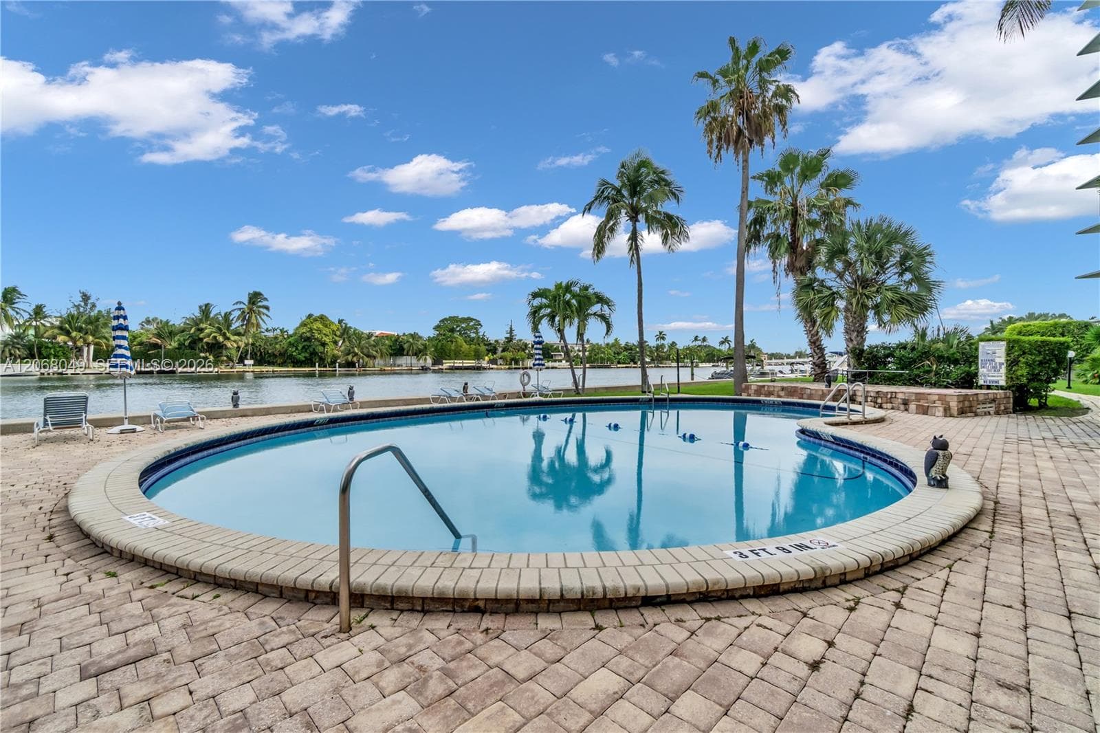 9101 E Bay Harbor Dr 706 photo 19