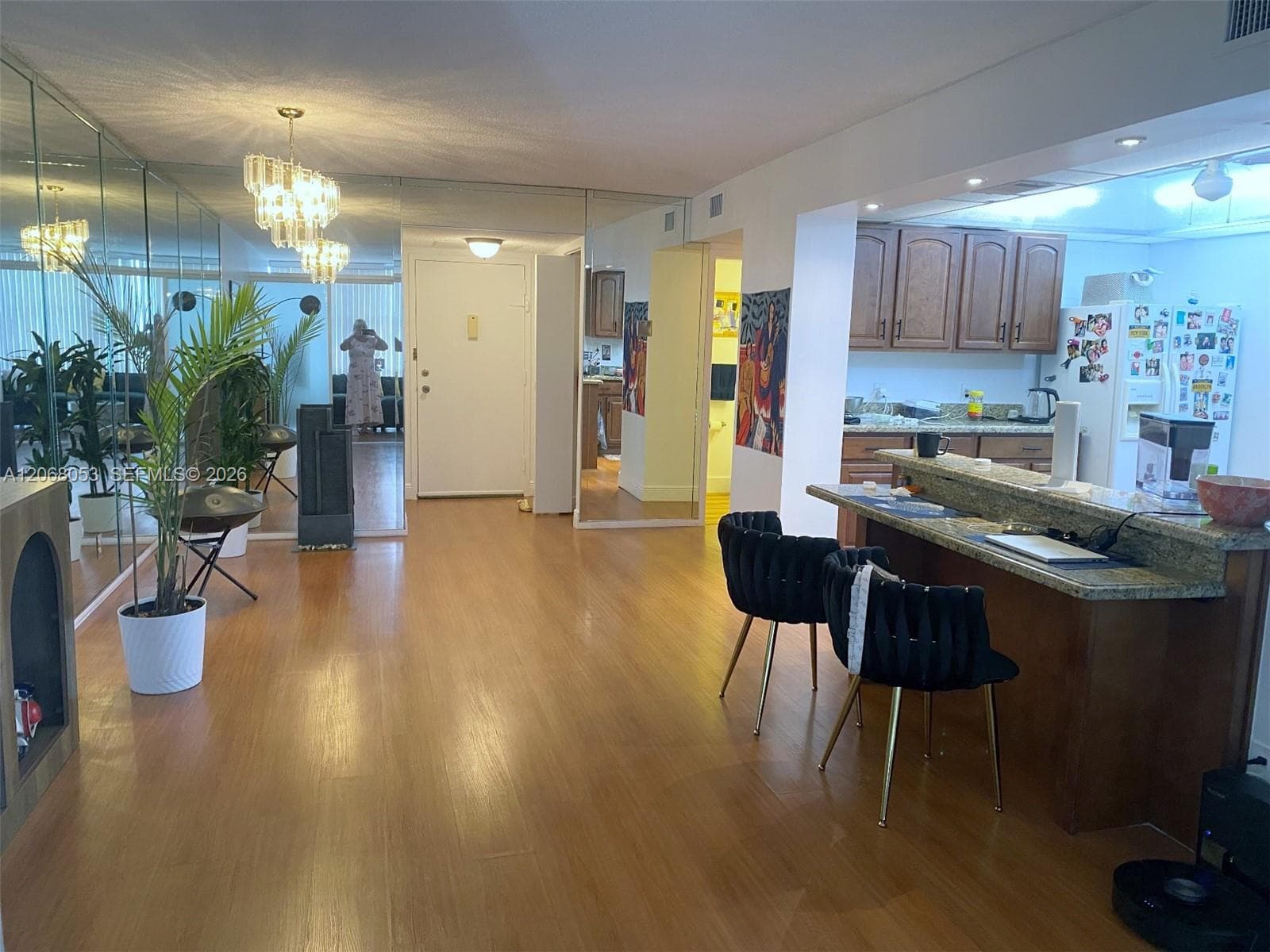 1000 Parkview Dr 825 photo 6