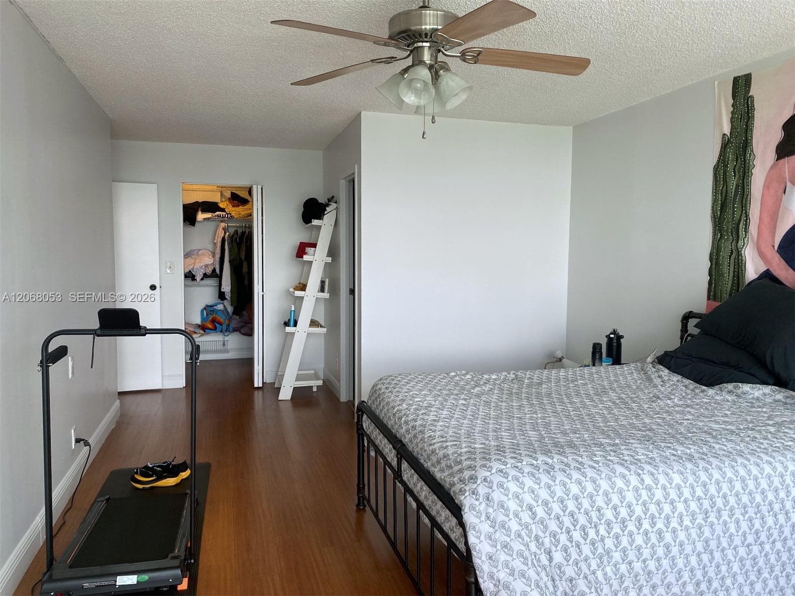 1000 Parkview Dr 825 photo 13