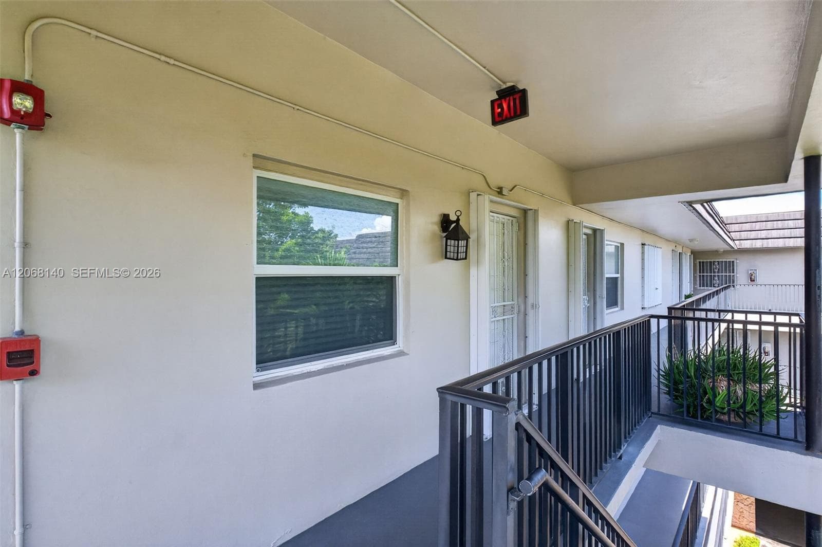 6815 Edgewater Dr 301 photo 7