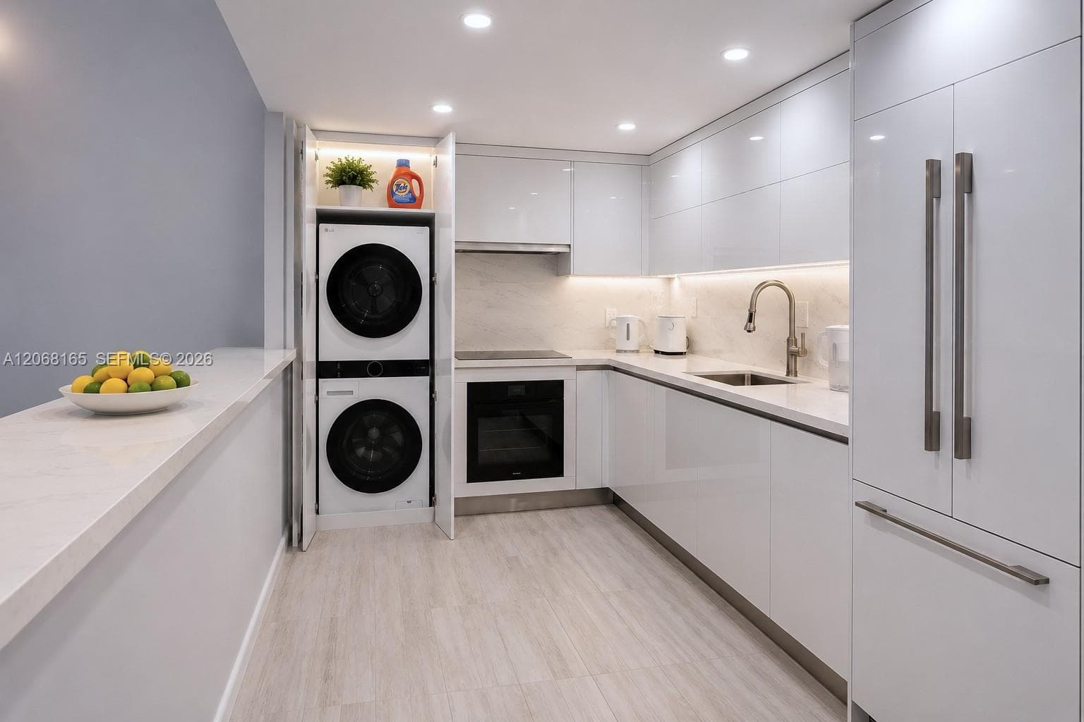 19390 Collins Ave 1210 photo 3