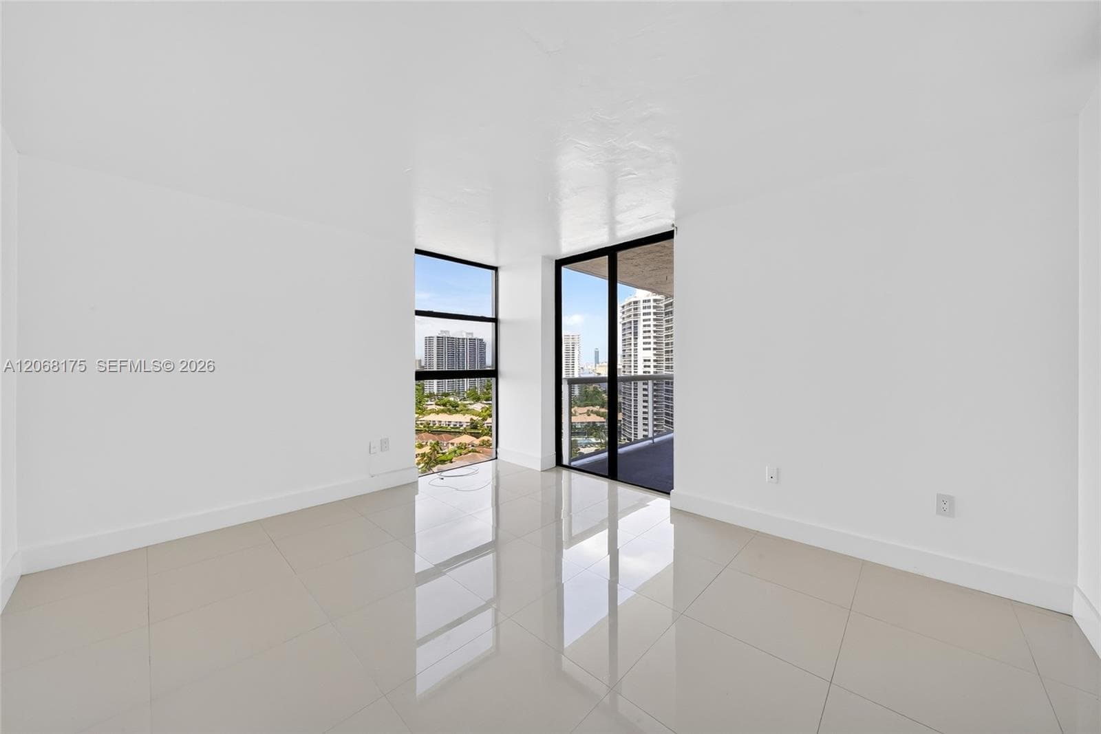 20505 E Country Club Dr 2132 photo 24
