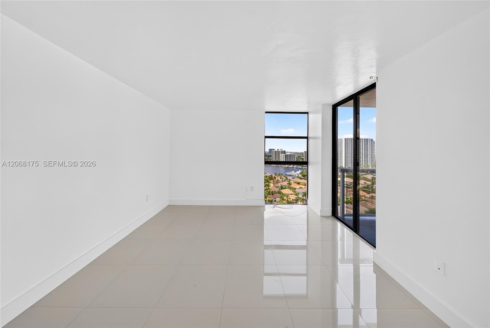 20505 E Country Club Dr 2132 photo 25