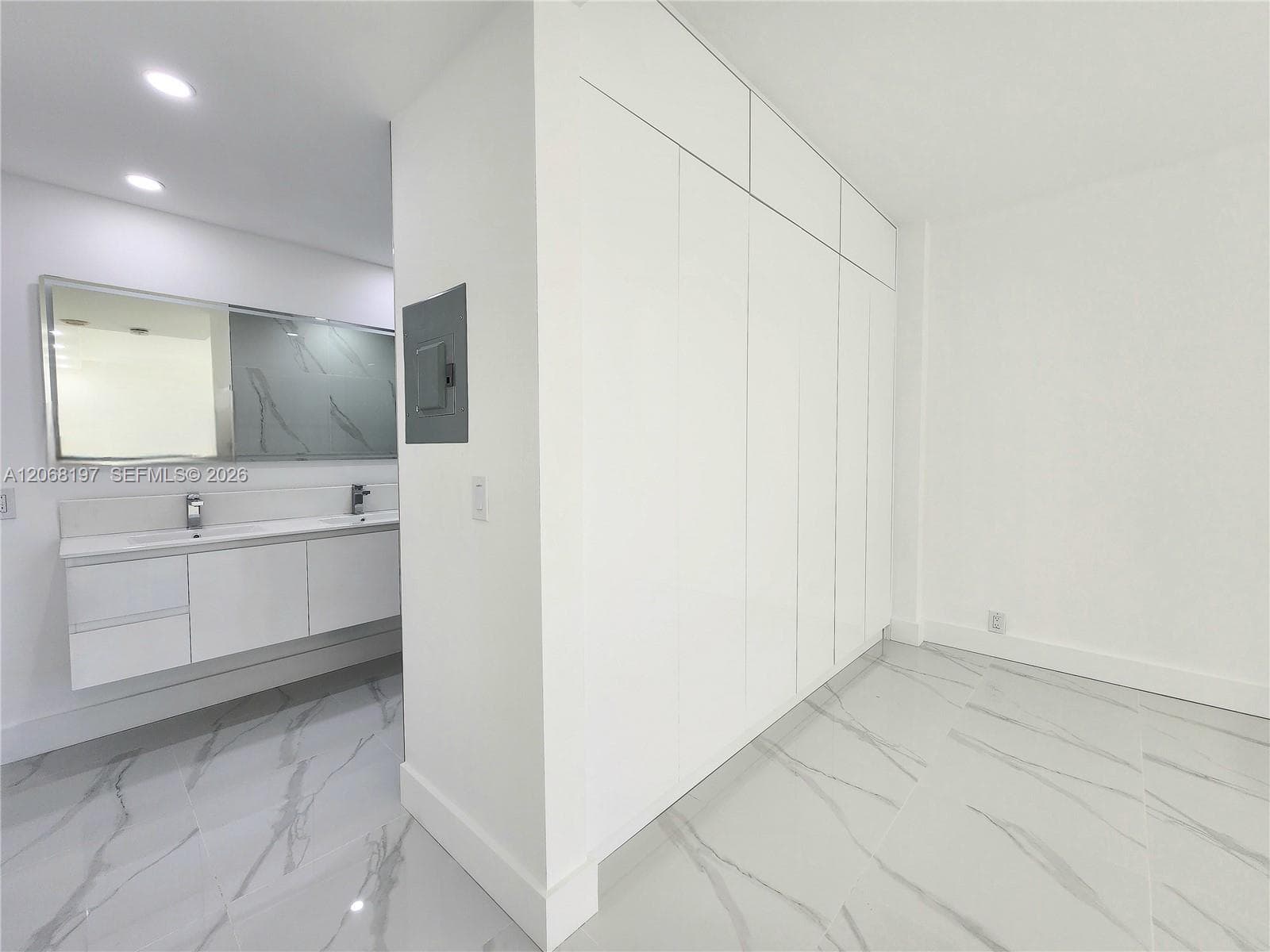 3505 S Ocean Dr 716 photo 12