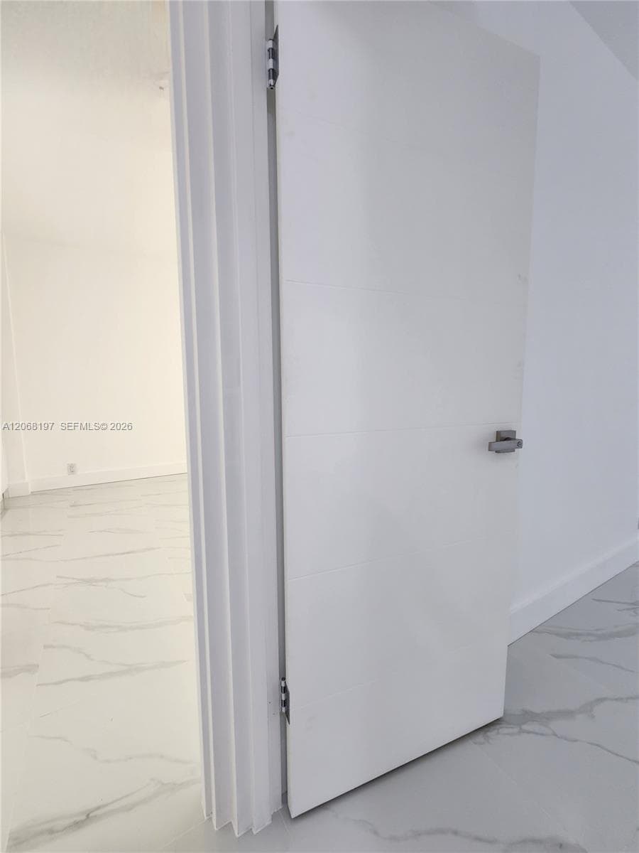 3505 S Ocean Dr 716 photo 10