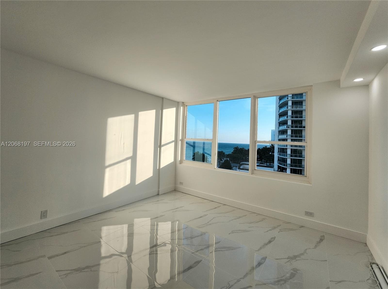 3505 S Ocean Dr 716 photo 15