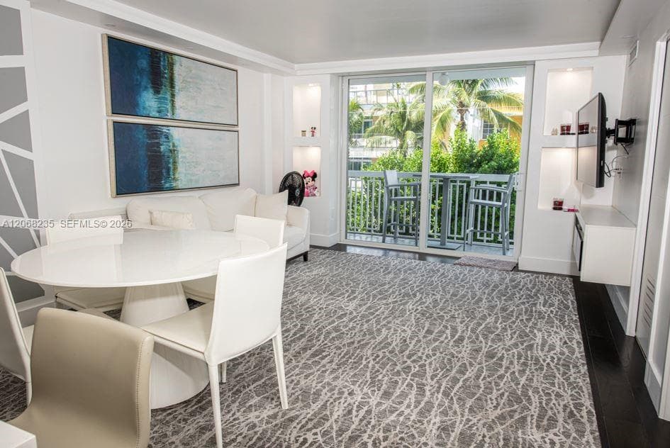 401 Ocean Dr 303 photo 1