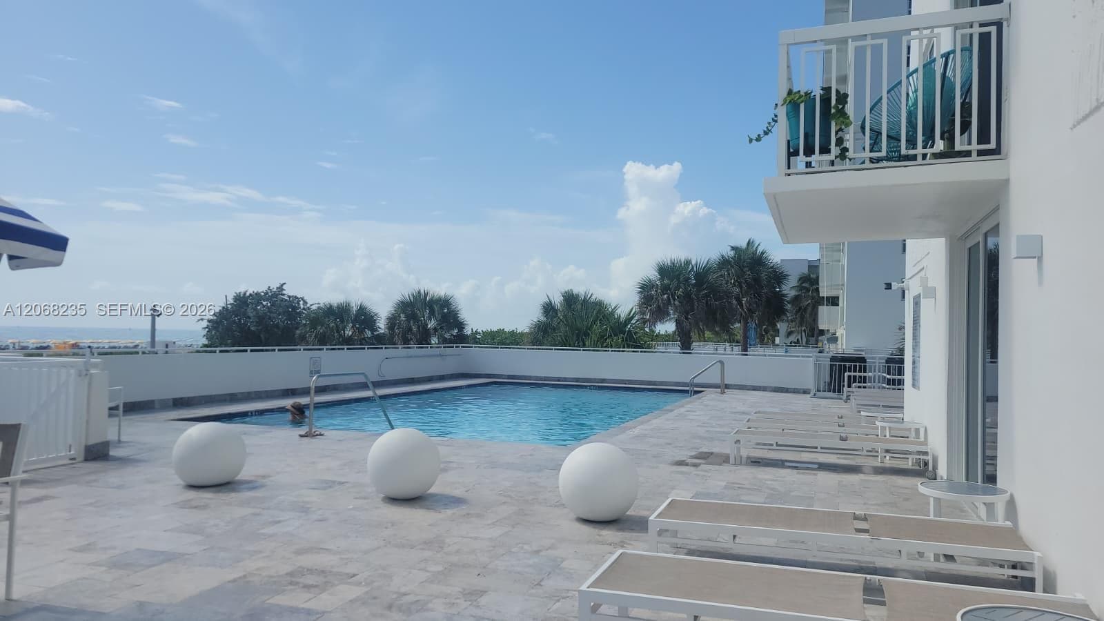 401 Ocean Dr 303 photo 19