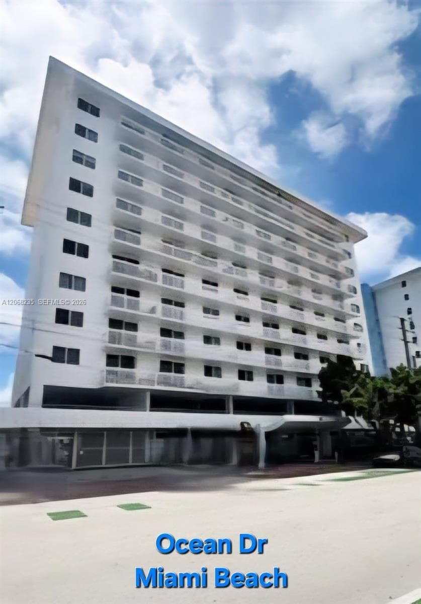 401 Ocean Dr 303 photo 21
