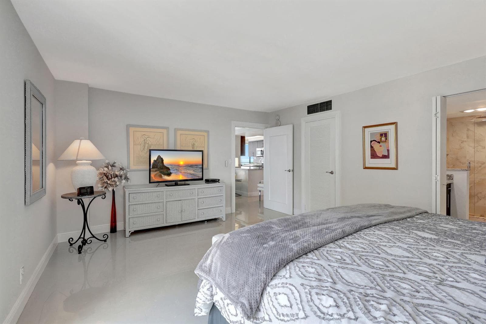 5460 N Ocean Drive 7A photo 14