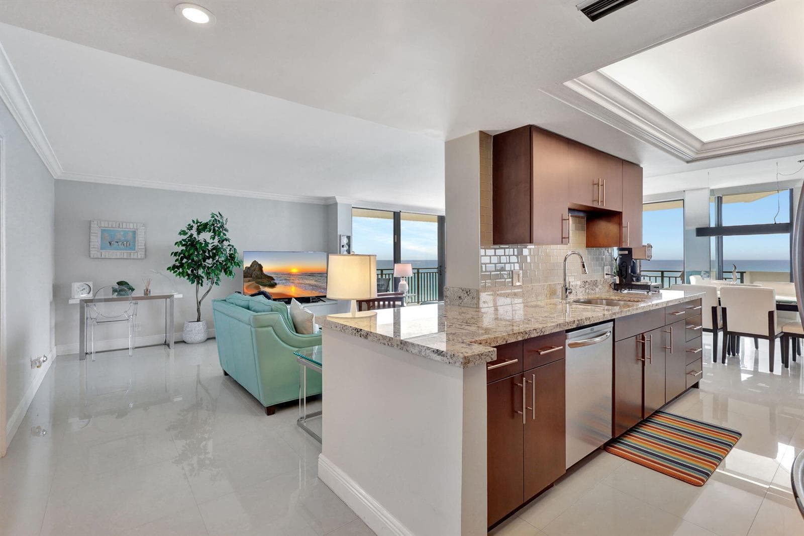 5460 N Ocean Drive 7a photo 2