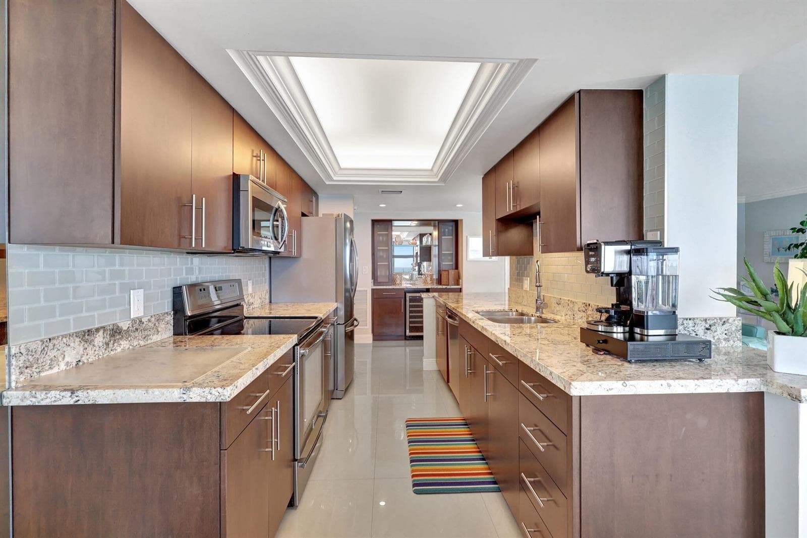 5460 N Ocean Drive 7a photo 3