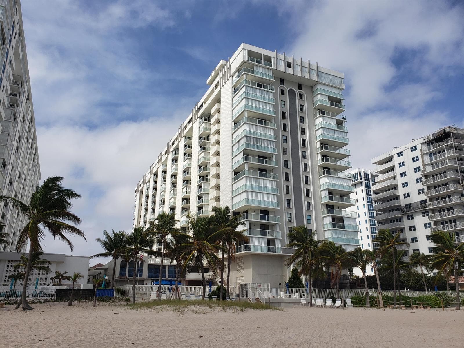 1000 S Ocean Boulevard 9J photo 1