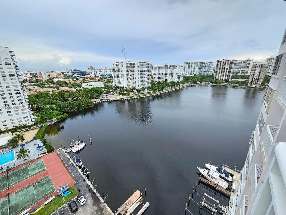 18081 Biscayne Blvd 1702 photo 16