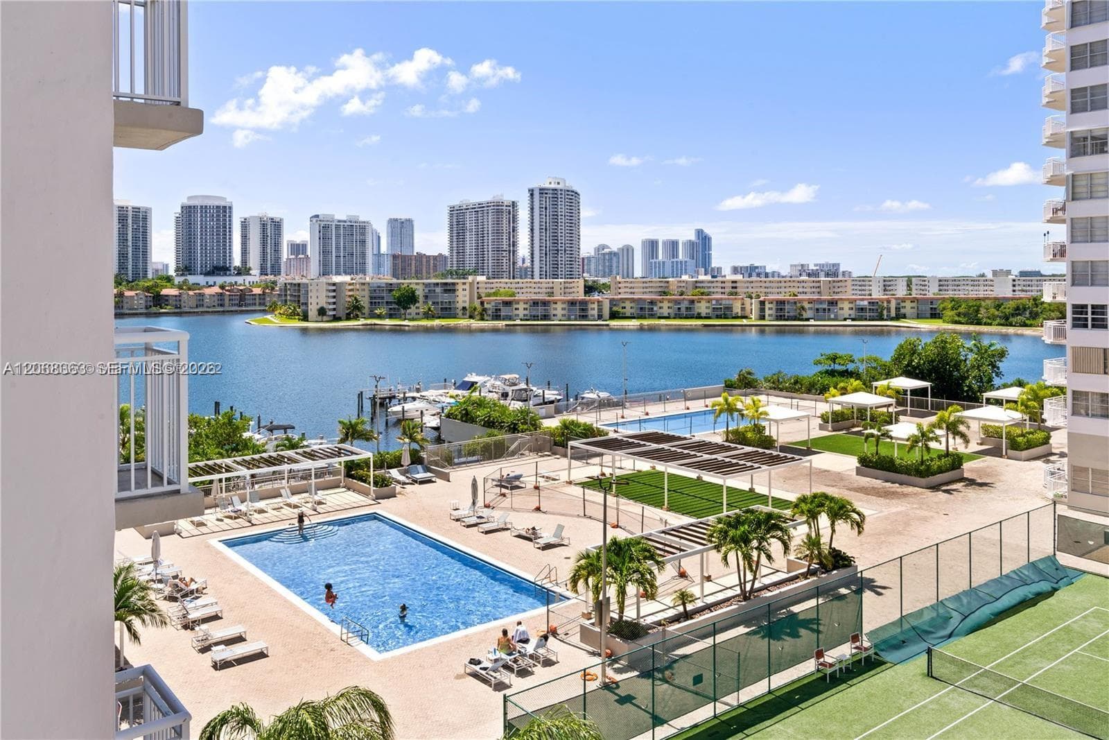 18081 Biscayne Blvd 1702 photo 22