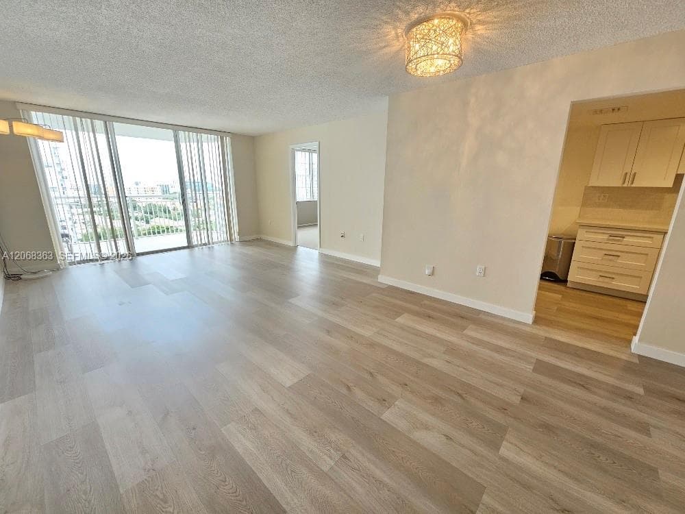 18081 Biscayne Blvd 1702 photo 5