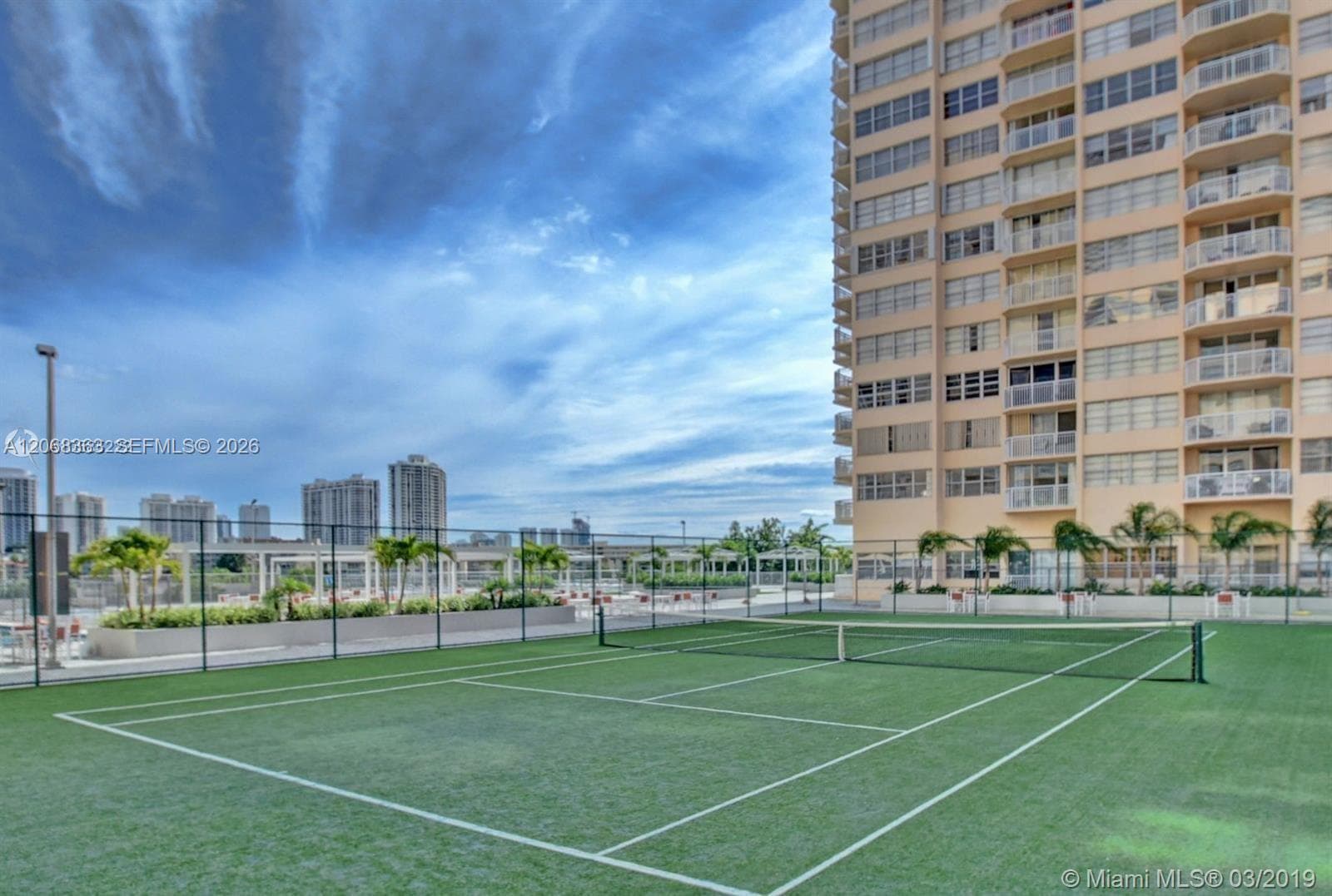18081 Biscayne Blvd 1702 photo 21