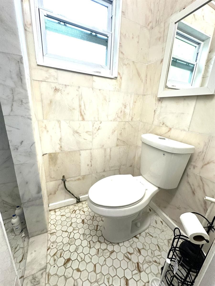 1764 W MIDWAY photo 24