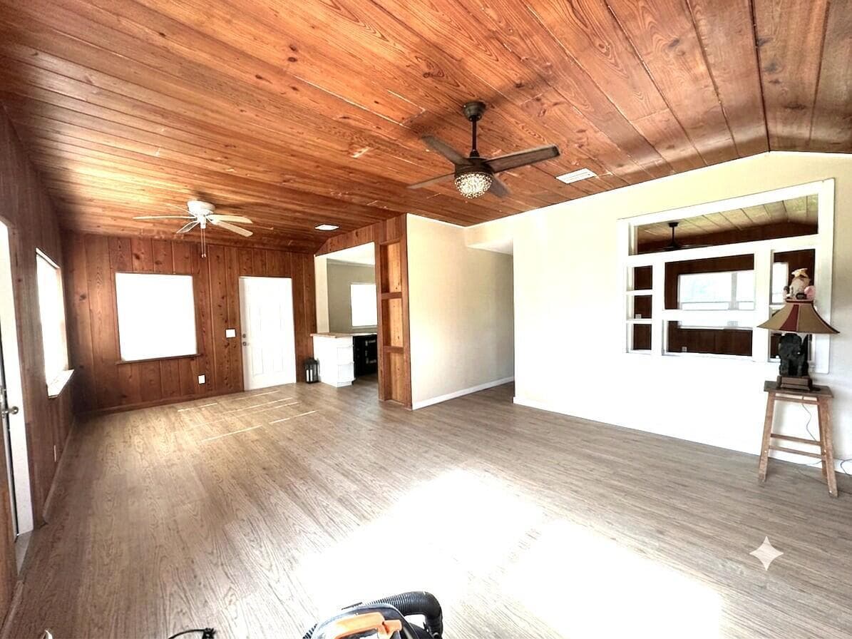 1764 W MIDWAY photo 14
