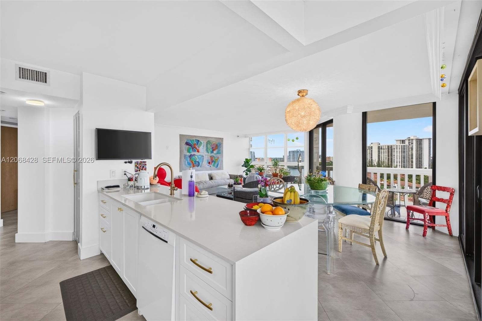 1000 Island Blvd 1204 photo 17