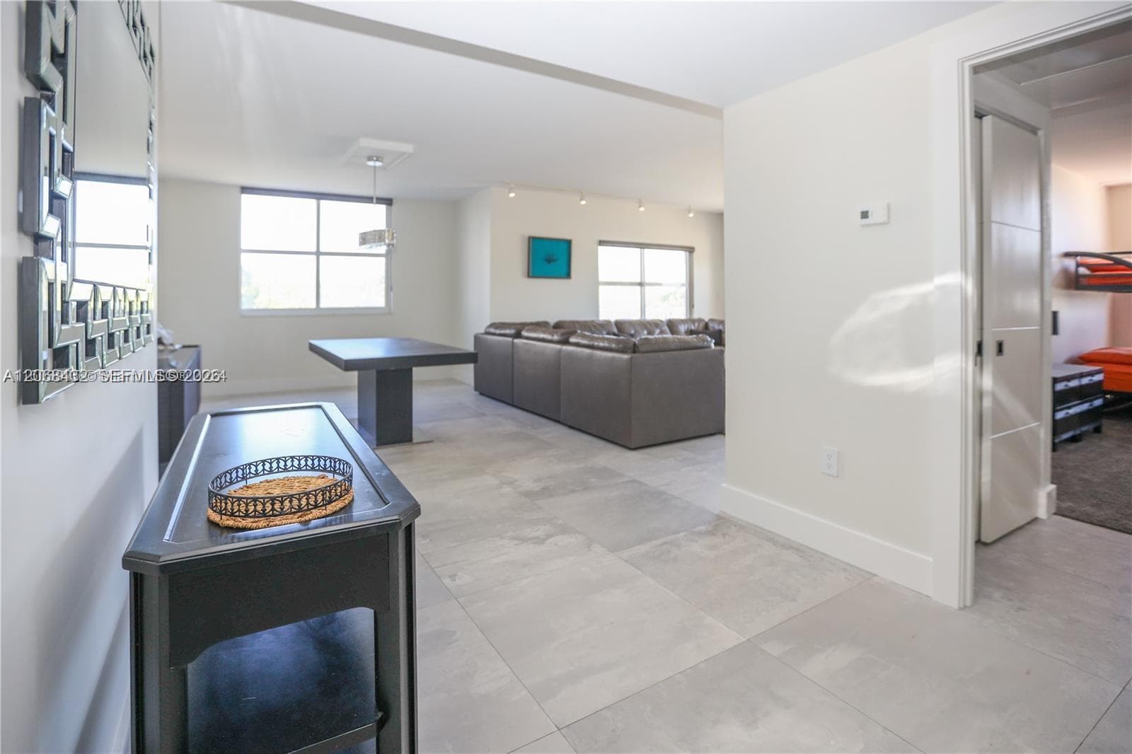 300 Bayview Dr 216 photo 2