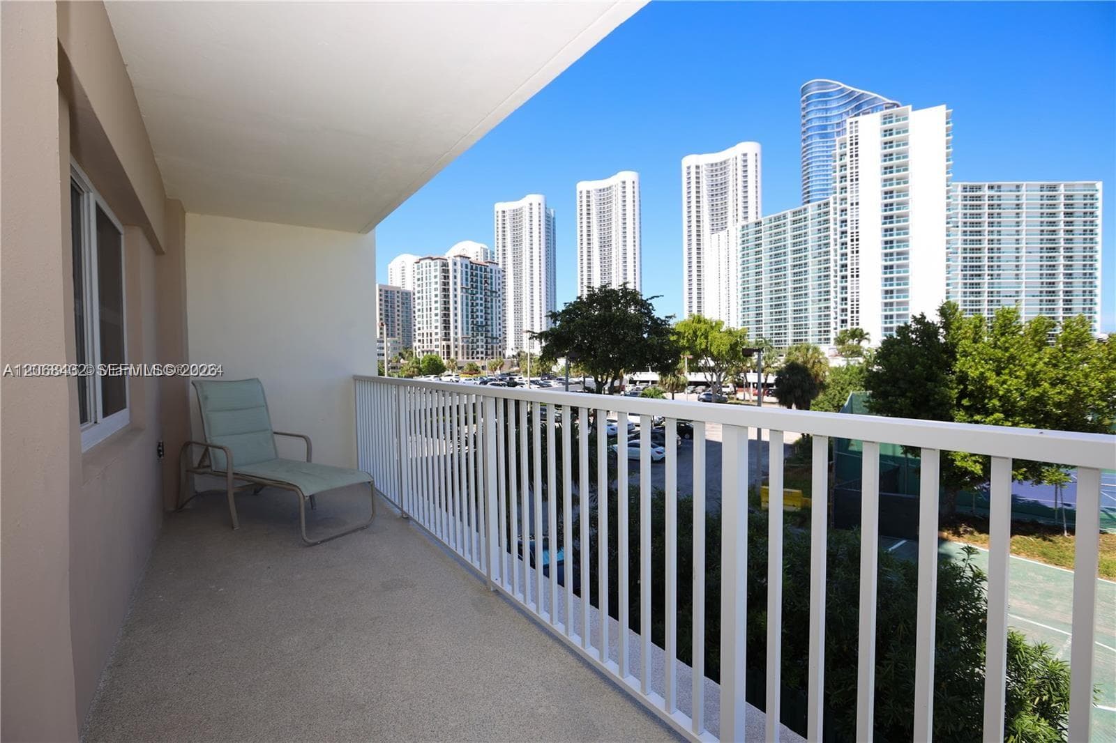 300 Bayview Dr 216 photo 24