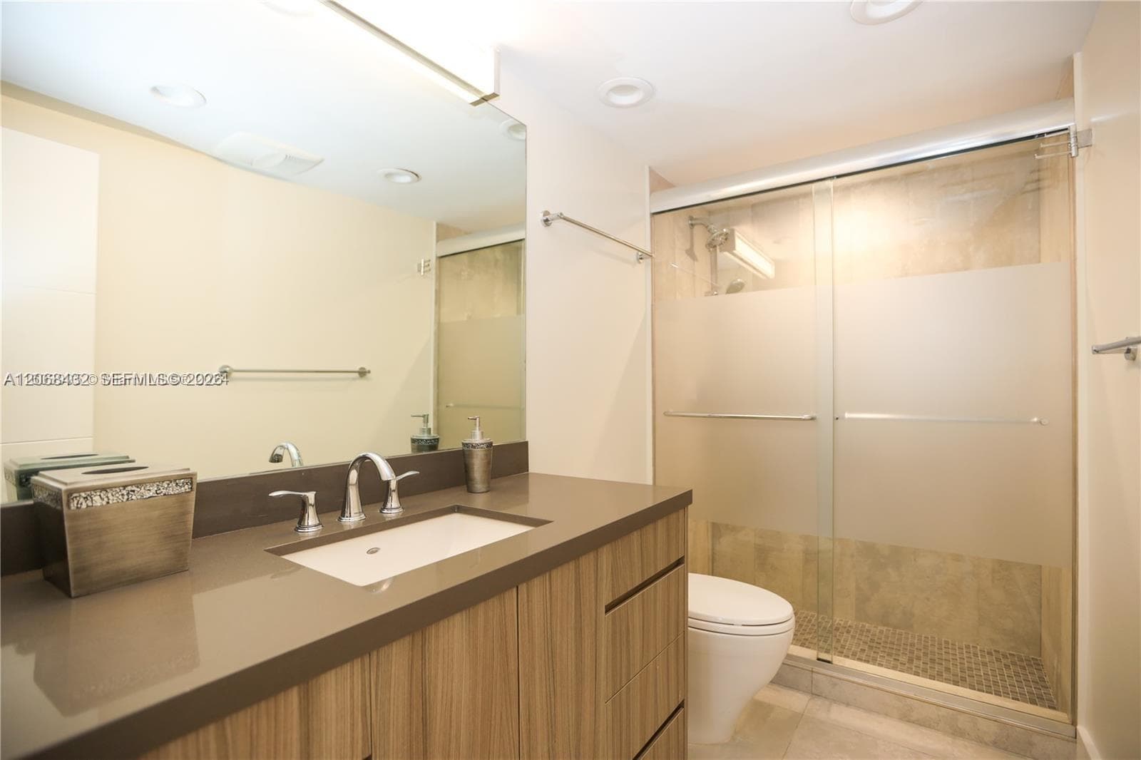 300 Bayview Dr 216 photo 15