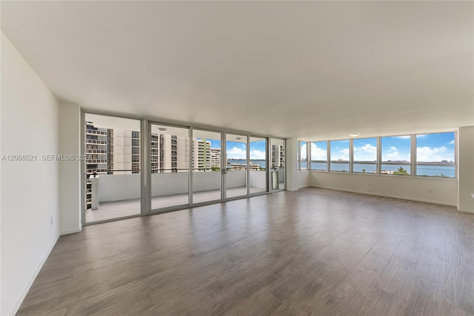 11 Island Ave 1111 photo 2