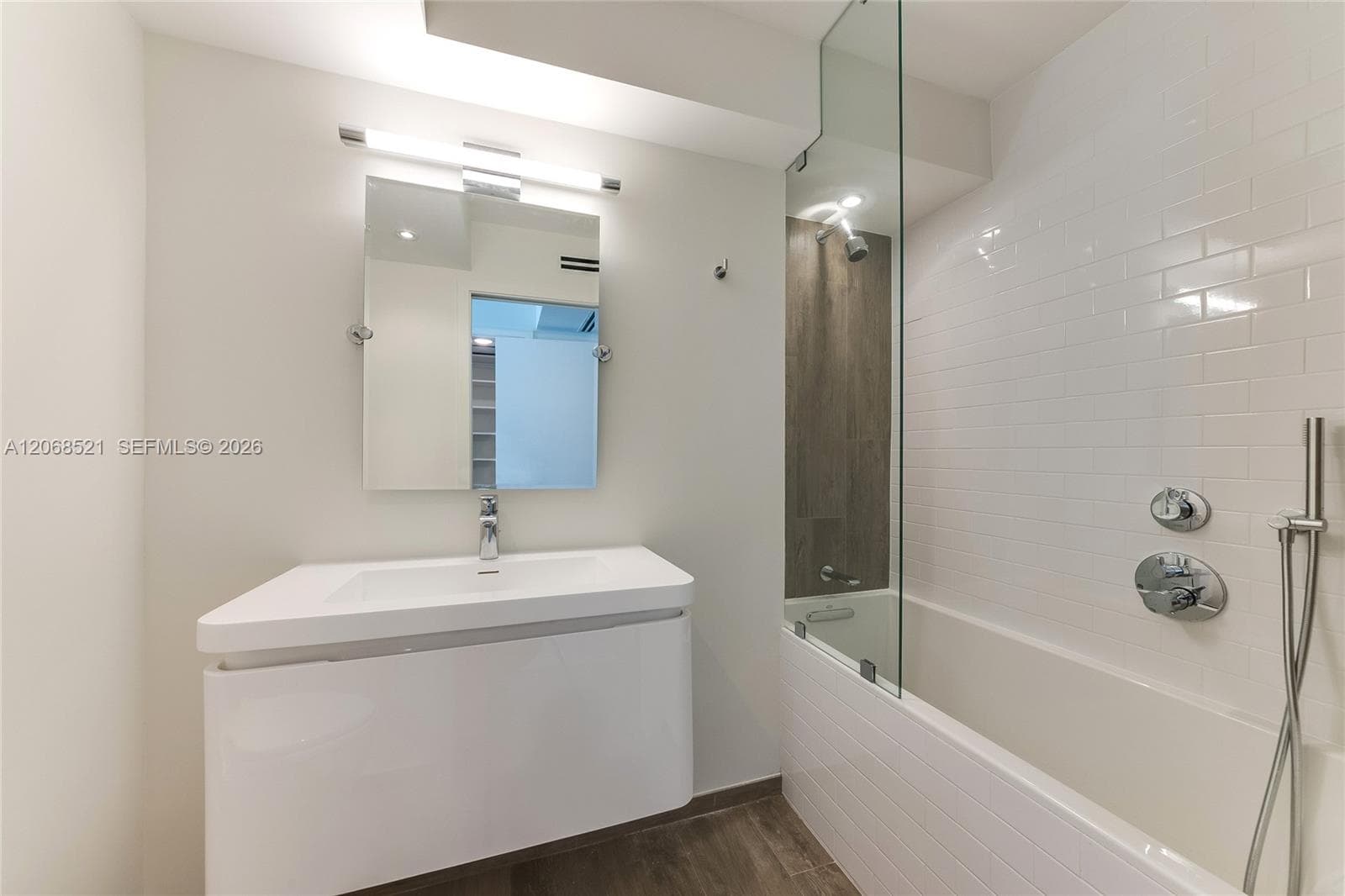 11 Island Ave 1111 photo 10
