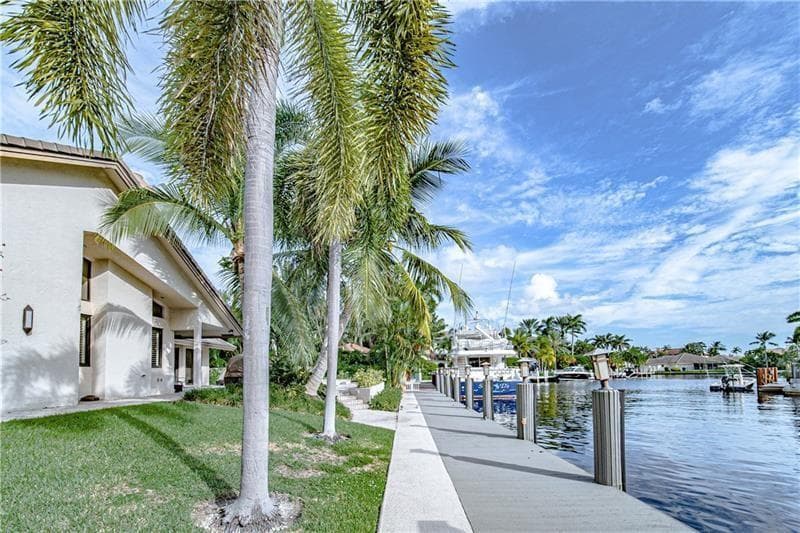 50 BAY COLONY Drive photo 23