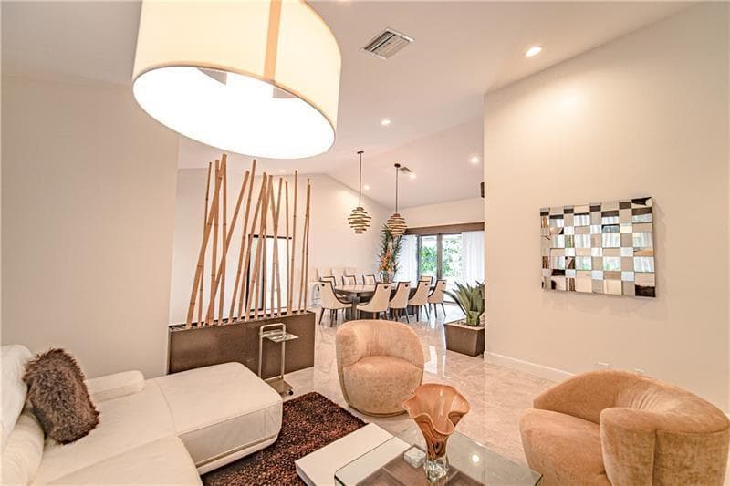 50 BAY COLONY Drive photo 7