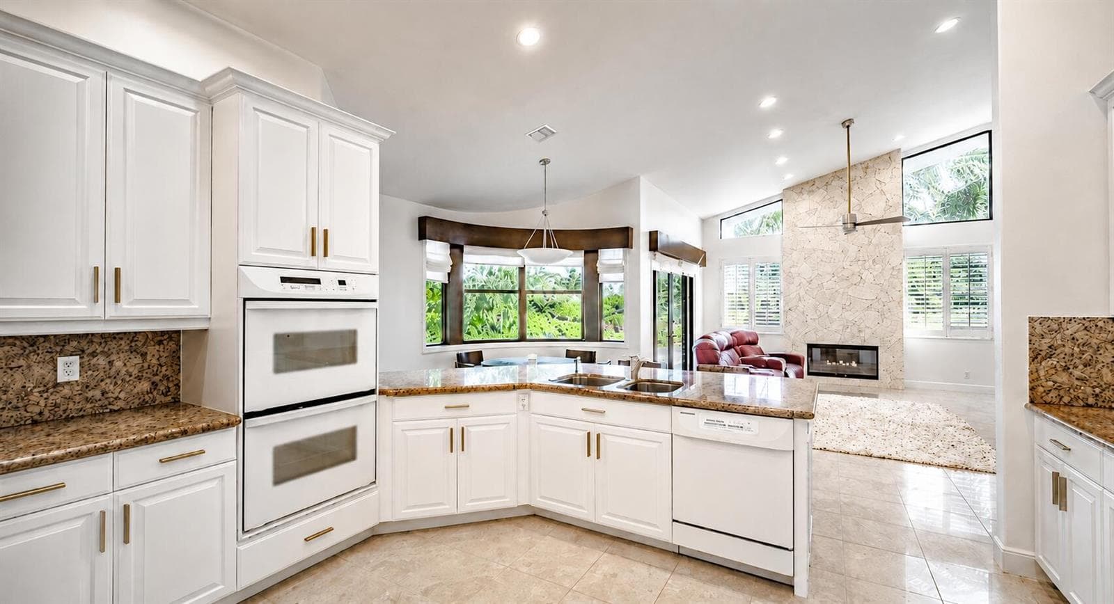 50 BAY COLONY Drive photo 10