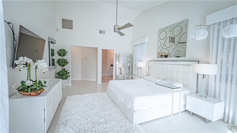 50 BAY COLONY Drive photo 11