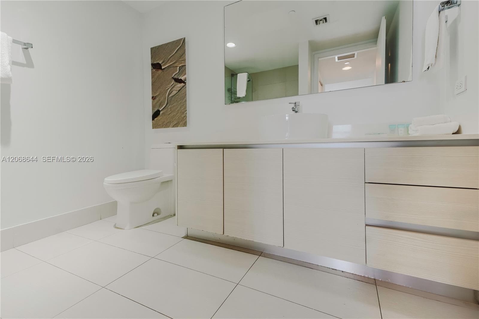 2602 E Hallandale Beach Blvd R1905 photo 17