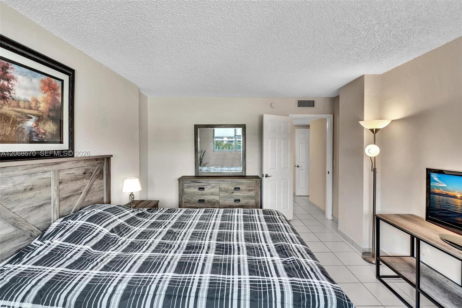 9273 Collins Ave 308 photo 6