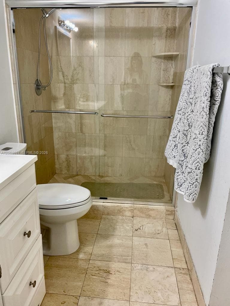3600 Mystic Pointe dr 1010 photo 12