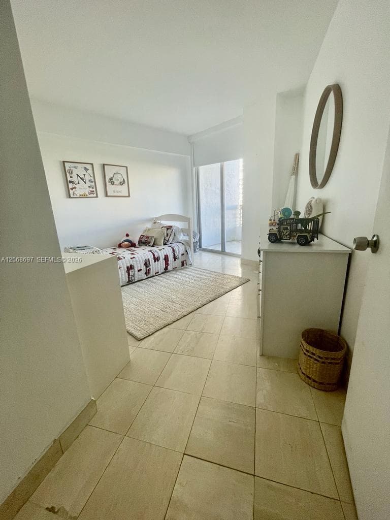 3600 Mystic Pointe dr 1010 photo 10