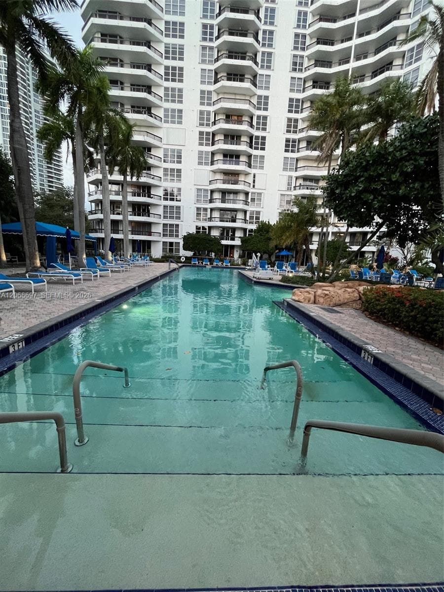 3600 Mystic Pointe dr 1010 photo 21